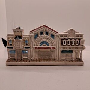 Sears 1988 Disney Magic Kingdom Collection Main Street Crystal Arcade 30704